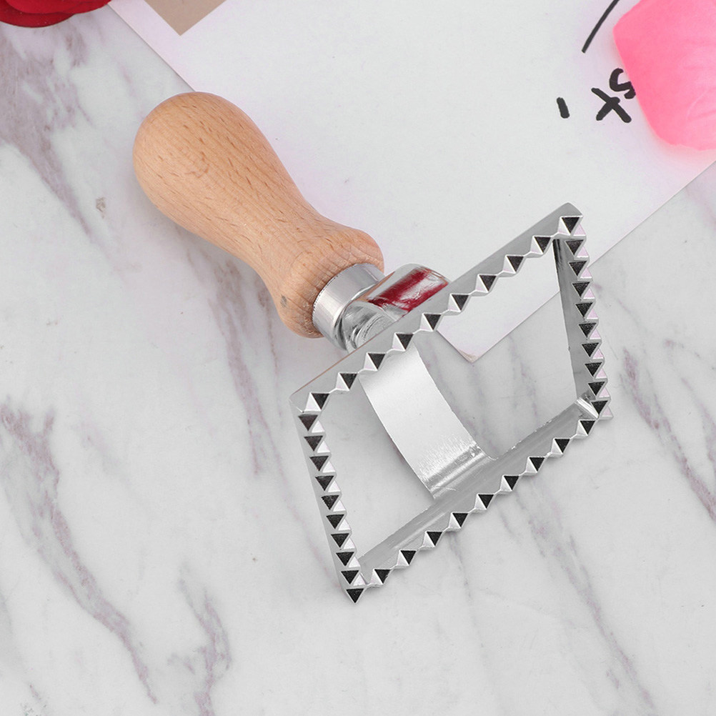 Kitchen Gadgets That Are Useful - 4 قطع قوالب بسكويت بتصميم الدانتيل