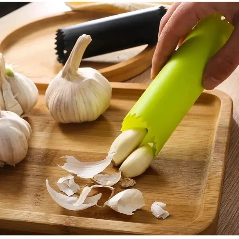 أنبوب متجرد الثوم تقشير تقشير  - مراجعة Kitchen Gadgets That Are Useful وسعره